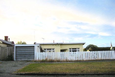 Photo of property in 15 Copinsha Street, Palmerston, 9430