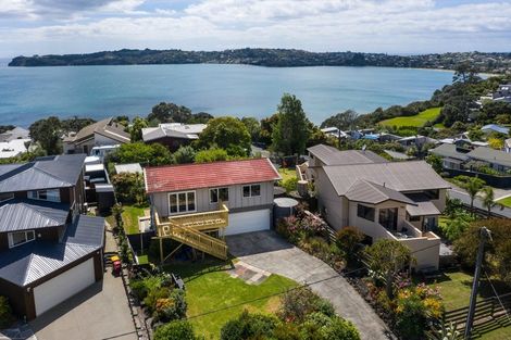 Photo of property in 29 Melandra Road, Stanmore Bay, Whangaparaoa, 0932