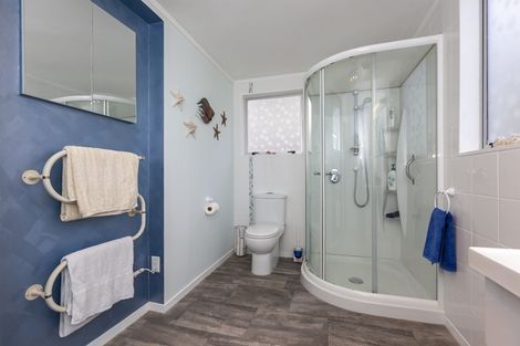 Photo of property in 13 The Crescent, Raumati South, Paraparaumu, 5032