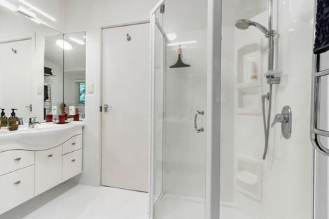 Photo of property in 5 Amante Crescent, Mairangi Bay, Auckland, 0630