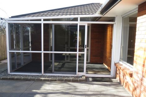 Photo of property in 1/4 Solway Avenue, Ilam, Christchurch, 8041