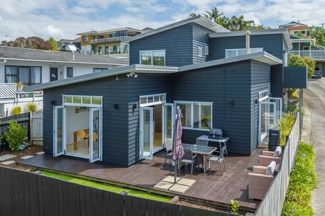 Photo of property in 11 William Bayes Place, Red Beach, 0932