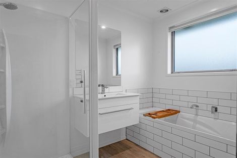 Photo of property in 50 Welsford Street, Woodend, 7610