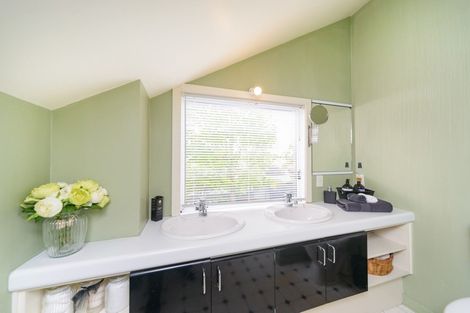 Photo of property in 24 Ranfurly Street, Hokowhitu, Palmerston North, 4410