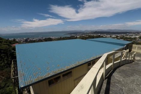 Photo of property in 43 Harbour View Road, Northland, Wellington, 6012