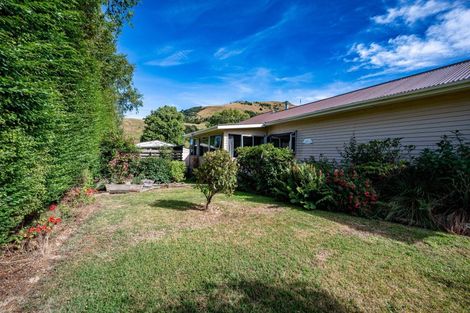 Photo of property in 4512 Christchurch Akaroa Road, Little River, 7591