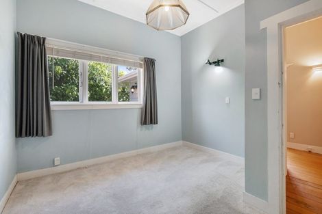 Photo of property in 14 Tiri Road, Manly, Whangaparaoa, 0930