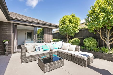 Photo of property in 2 Mirabell Place, Patumahoe, Pukekohe, 2679