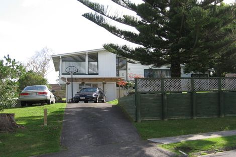 Photo of property in 6 The Rosebowl, Sunnyhills, Auckland, 2010