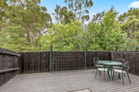 Photo of property in 15 Sun Place, Henderson, Auckland, 0612