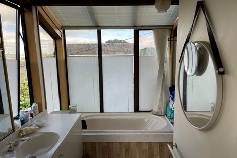 Photo of property in 43a Bracken Avenue, Takapuna, Auckland, 0622