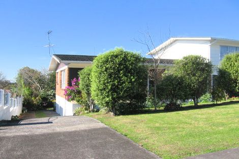 Photo of property in 1/1 Bodi Place, Te Atatu South, Auckland, 0610