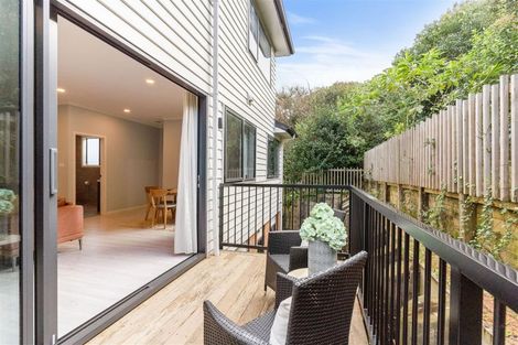 Photo of property in 33d Wairau Road, Forrest Hill, Auckland, 0627