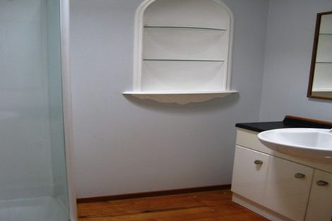 Photo of property in 62 Wellesley Road, Mangere Bridge, Auckland, 2022