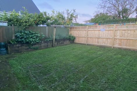 Photo of property in 2/5 Camden Road, Sandringham, Auckland, 1025