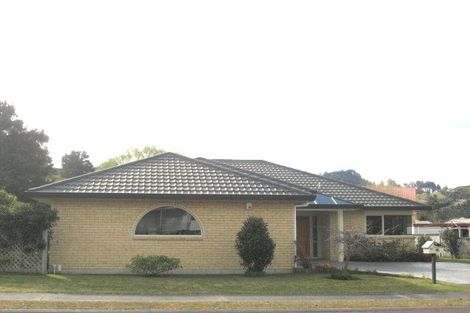 Photo of property in 18 Cory Wright Drive, Tairua, 3508