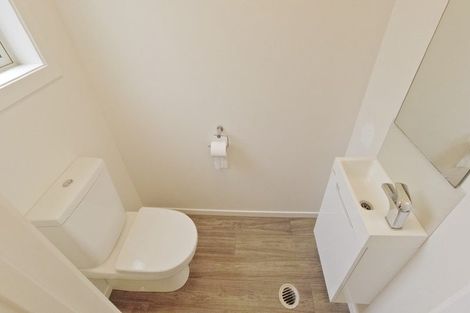 Photo of property in 1 Chiefs Court, Hamilton East, Hamilton, 3216