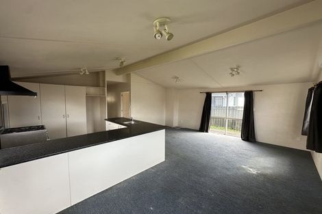 Photo of property in 10 Swanson Road, Henderson, Auckland, 0610
