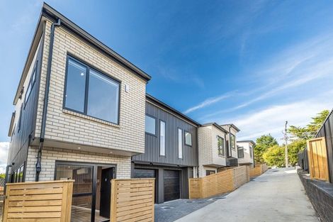 Photo of property in 98e Royal Road, Massey, Auckland, 0614