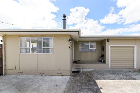 Photo of property in 15a Meadowbrook Drive, Cloverlea, Palmerston North, 4412