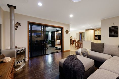 Photo of property in 24 Ohope Place, Papamoa Beach, Papamoa, 3118