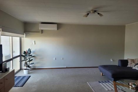 Photo of property in 21 Vivian Street, New Plymouth, 4310