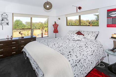 Photo of property in 184 Torkar Road, Clarks Beach, 2122