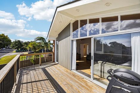 Photo of property in 99 Sunnyside Road, Sunnyvale, Auckland, 0612