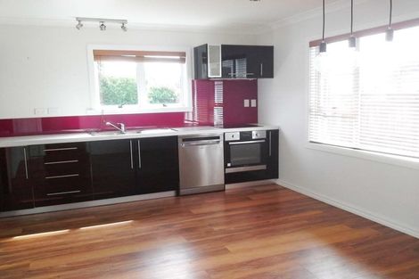 Photo of property in 15 Wallath Road, Westown, New Plymouth, 4310