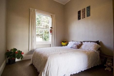 Photo of property in 98 Milton Road, Bluff Hill, Napier, 4110