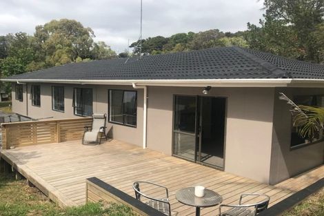 Photo of property in 17 Jenanne Place, Totara Vale, Auckland, 0629