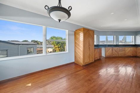 Photo of property in 3 Halberg Street, Papakura, 2110