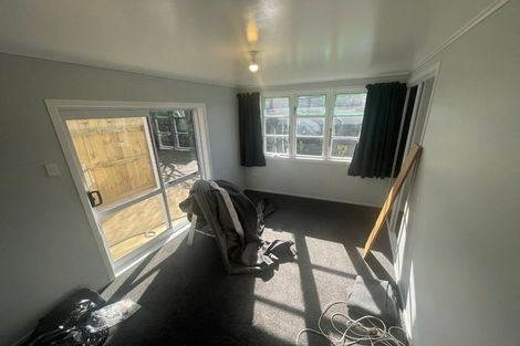 Photo of property in 77 Mould Street, Waitara, 4320