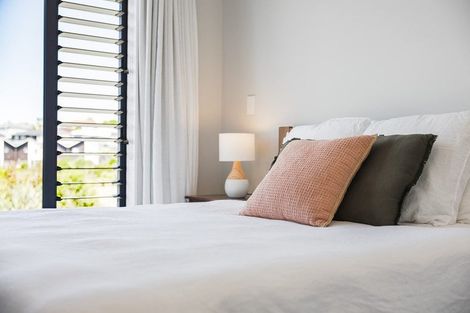 Photo of property in 7 Fairgray Lane, Red Beach, 0932