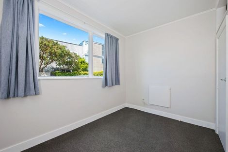 Photo of property in 2 Henry Street, Kilbirnie, Wellington, 6022