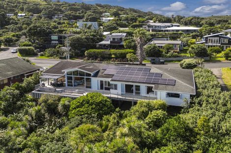 Photo of property in 77 Waitea Road, Muriwai, 0881