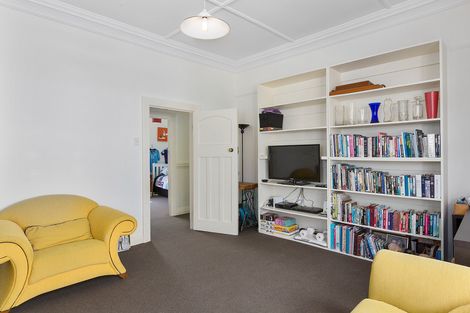 Photo of property in 155 Victoria Road, Saint Clair, Dunedin, 9012