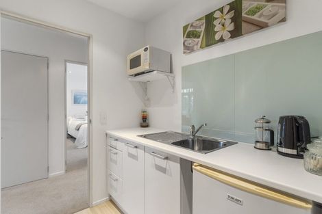 Photo of property in 11 William Bayes Place, Red Beach, 0932