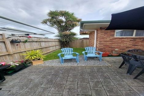 Photo of property in 42a Queenwood Road, Levin, 5510