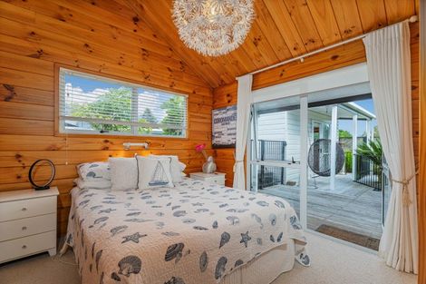 Photo of property in 32 Kennedy Park Drive, Pauanui, Hikuai, 3579