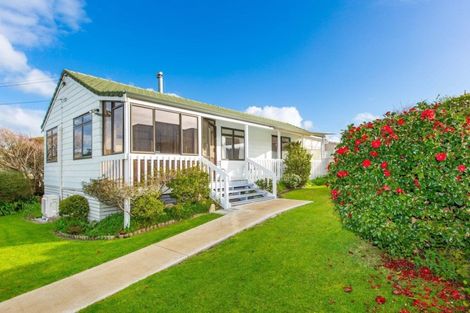 Photo of property in 1 Puriri Street, Raglan, 3225