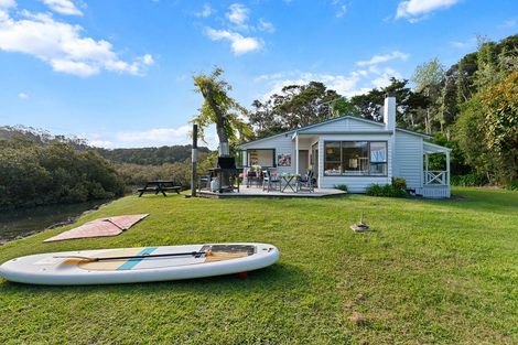 Photo of property in 847 Matapouri Road, Matapouri, Whangarei, 0173