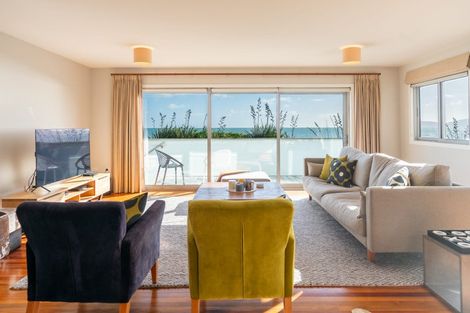 Photo of property in 121 The Parade, Paekakariki, 5034