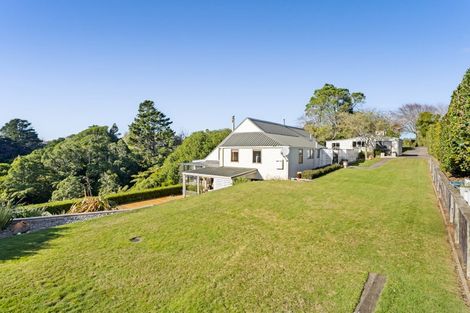 Photo of property in 28 Pararewa Drive, Whalers Gate, New Plymouth, 4310