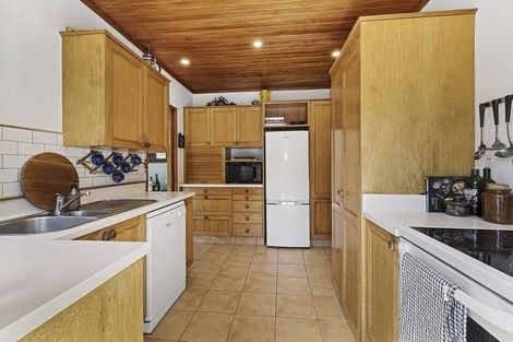 Photo of property in 8 Allington Road, Karori, Wellington, 6012