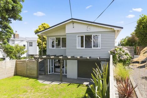 Photo of property in 7 Whyte Street, Paraparaumu Beach, Paraparaumu, 5032