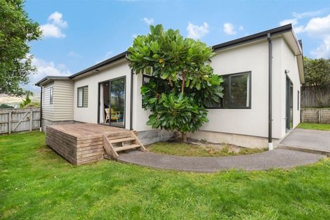 Photo of property in 7 Kaweka Close, Aotea, Porirua, 5024