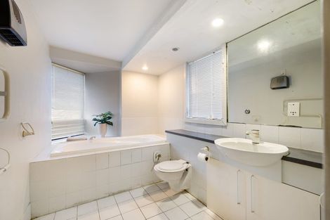 Photo of property in 72 Glenstrae Road, Redcliffs, Christchurch, 8081