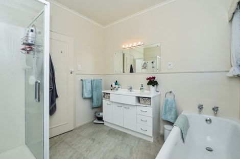 Photo of property in 6 Dalethorpe Avenue, Fairfield, Hamilton, 3214