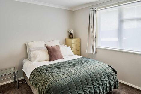 Photo of property in 15 Penguin Grove, Waitangirua, Porirua, 5024